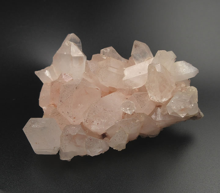 楽天市場】ヒマラヤ ピンククォーツクラスター 117g クル山系サマディ