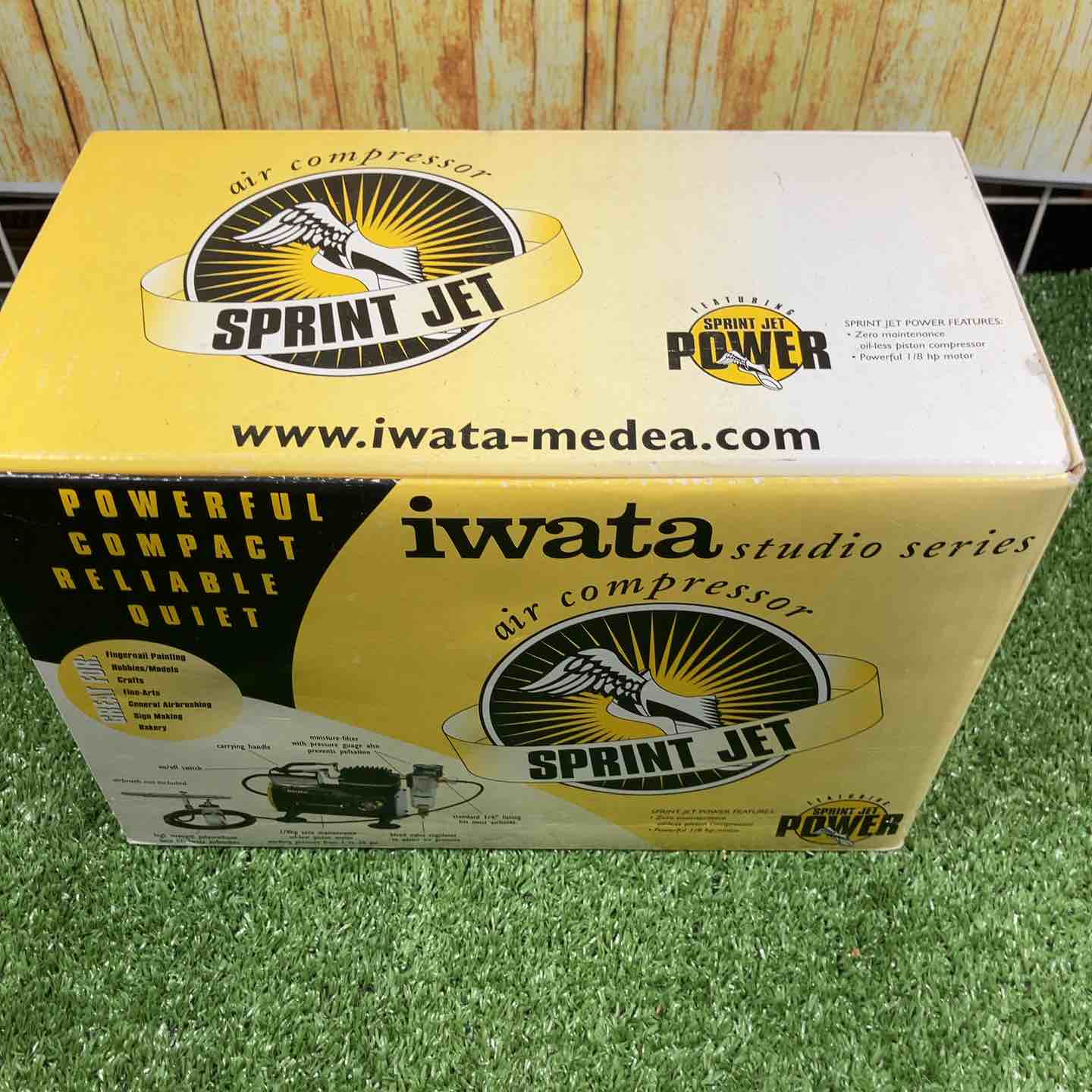 楽天市場】アネスト岩田 エアブラシ用コンプレッサー is－925の通販