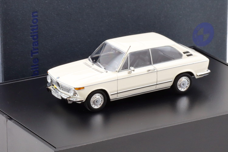 楽天市場】ミニチャンプス 1/43 BMW 1600 ツーリングホワイト