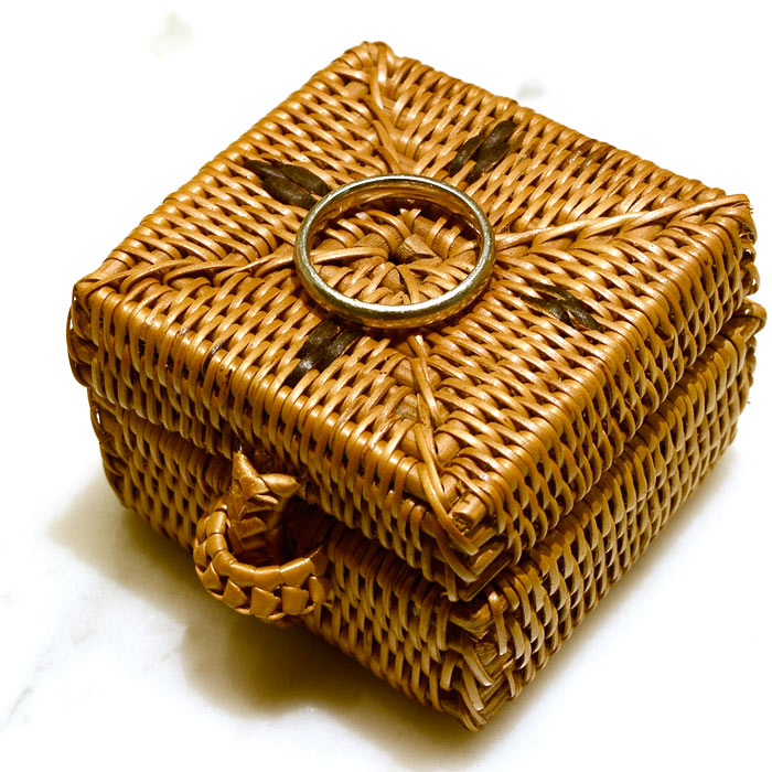 楽天市場】アタで編まれた小さなアクセサリーケース 小物入れ 収納