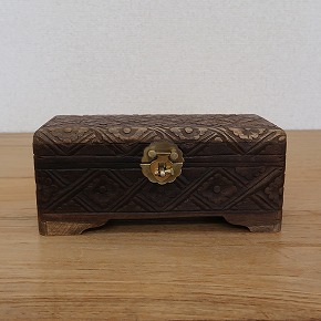 楽天市場】木彫りのジュエリーボックス 20X9.5X8.5 木製 アンティーク