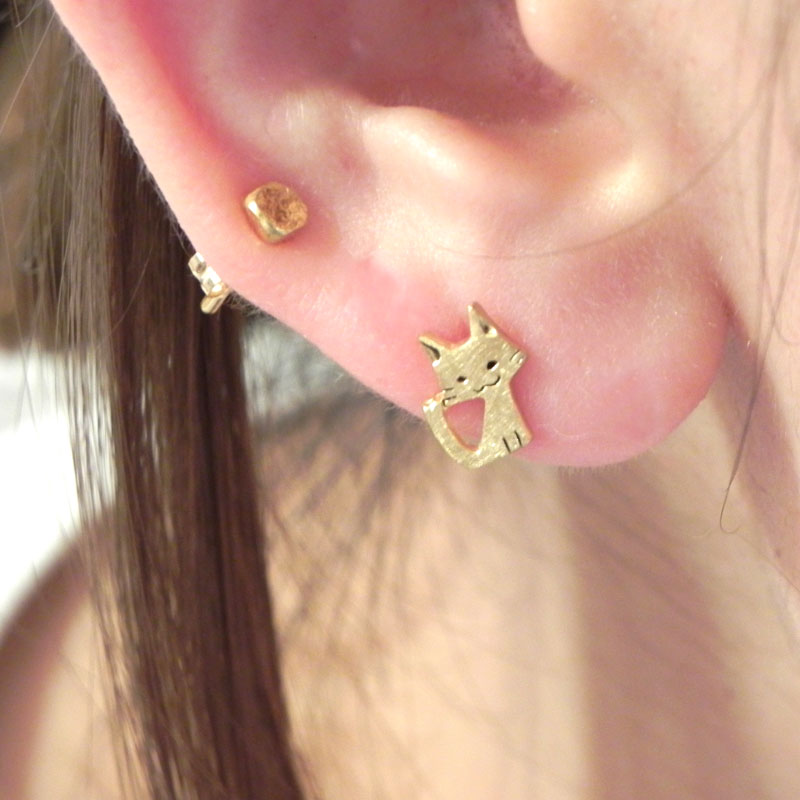 楽天市場】【ピアス】2匹のねこちゃん・Cat猫ピアスK22金属アレルギー