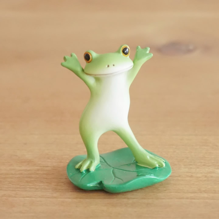 楽天市場】在庫限り カエル コポーシリーズ ばんざいするカエル Copeau