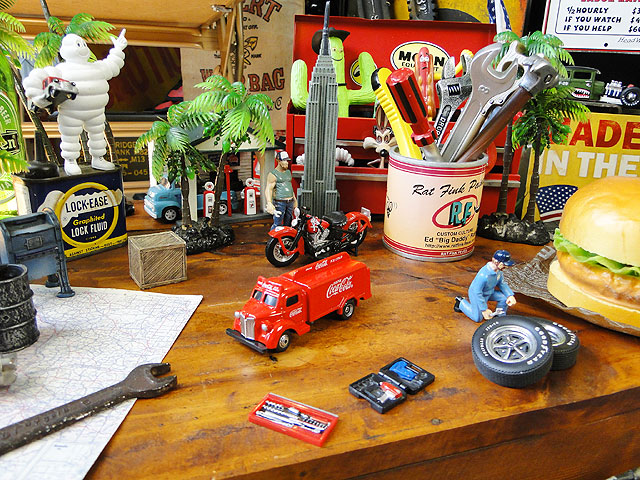 楽天市場】コカ・コーラ ボトルトラック ミニカー 1/87スケール （1947