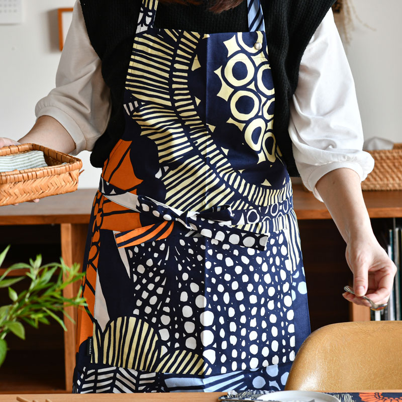 楽天市場】マリメッコ エプロン シルトラ プータルハ ホワイト×ライト