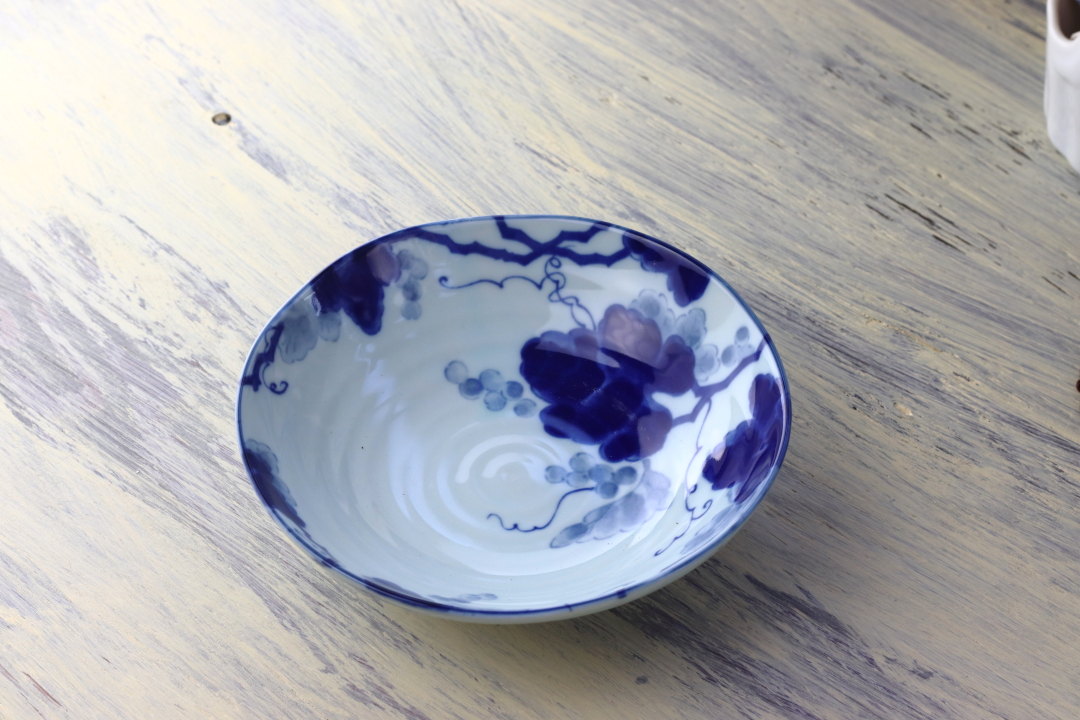 楽天市場】藍染ぶどう 5.5寸浅鉢 17cm 日本製 美濃焼 六兵55浅鉢