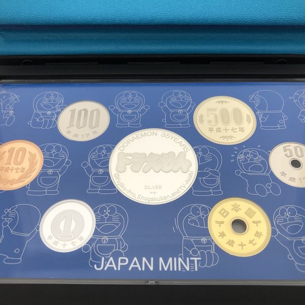 楽天市場】ドラえもん誕生35周年 2005 プルーフ貨幣セット（平成17年