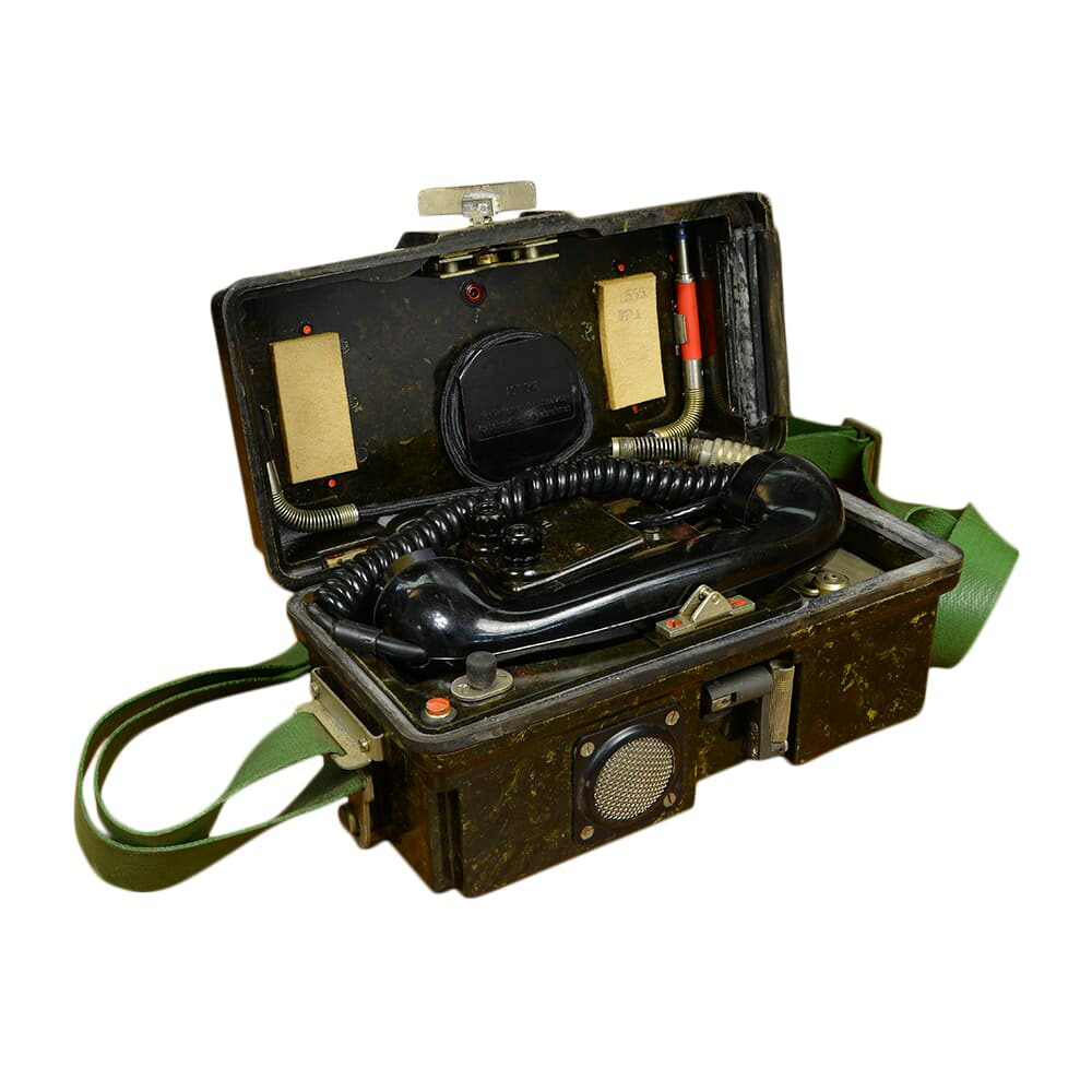 楽天市場】ドイツ軍放出品 フィールドフォン NVA 野戦電話 FF-63S [ 可