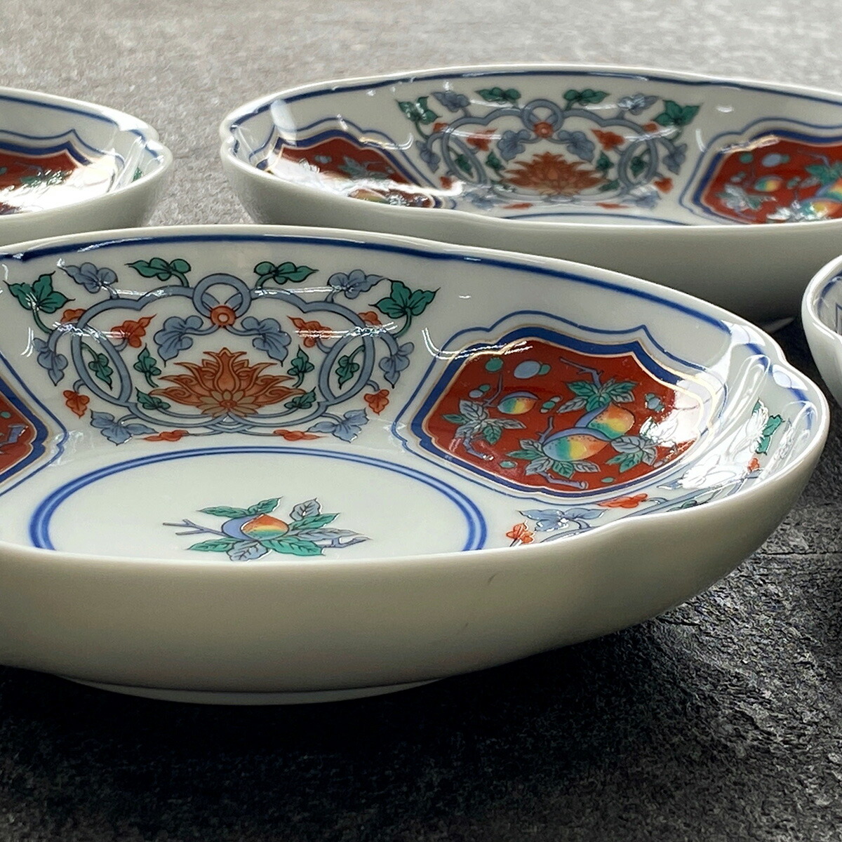 楽天市場】【ふるさと納税】有田焼 其泉 草花果実文 16cm 銘々皿 4枚