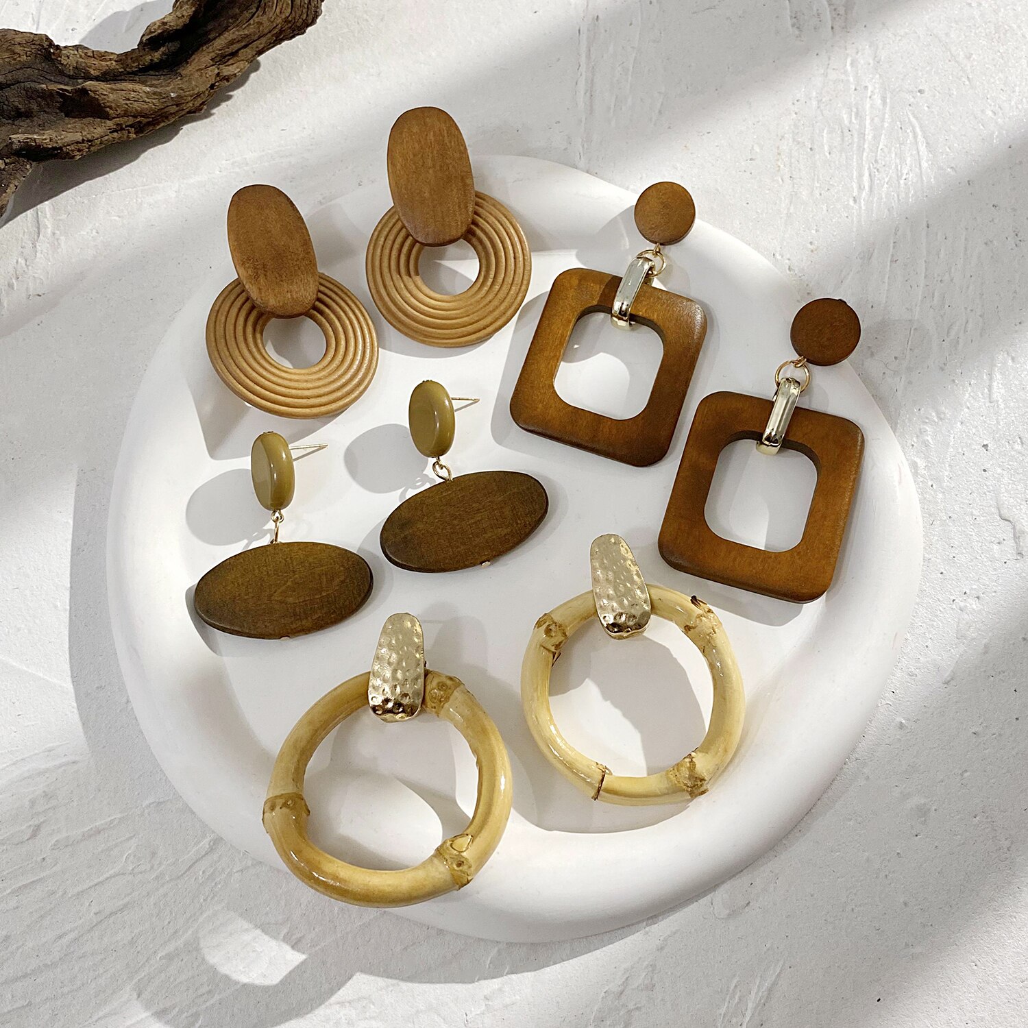 楽天市場】【送料無料】 ピアス 木製 ウッド アフリカ ドロップ キング