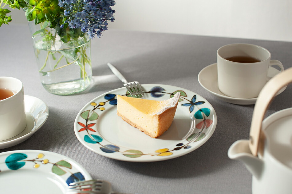 楽天市場】色絵花繋ぎ 平皿 6寸皿（徳永遊心） : free design（フリー