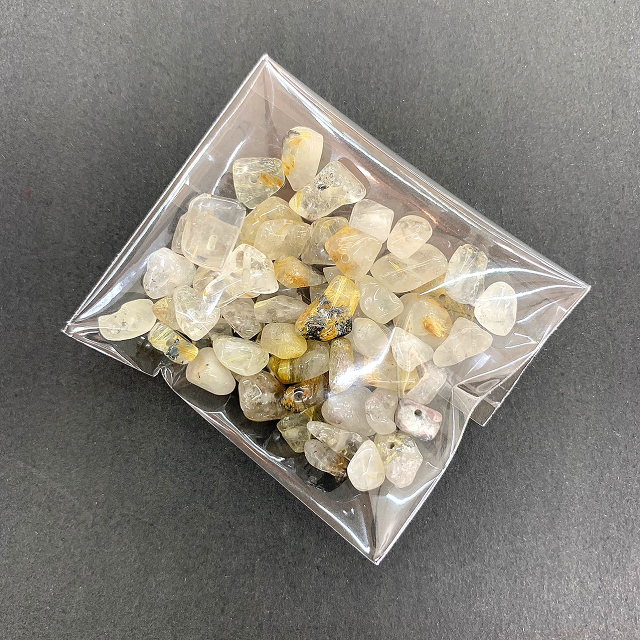 楽天市場】ルチルクォーツ さざれ石 穴あき 天然石 パワーストーン