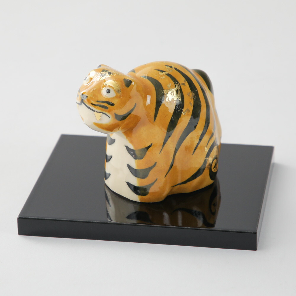 楽天市場】【売切終了】 寅歳置物 敷板 木箱入り 壬寅 干支 人形 虎の