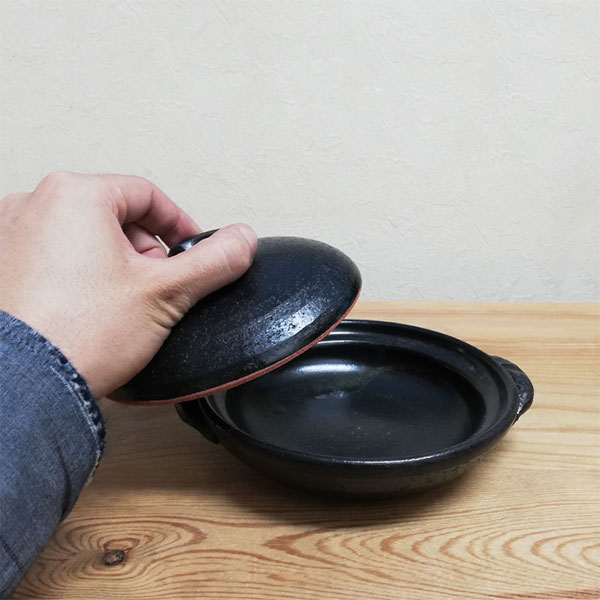 楽天市場】【取寄品】 萬古焼 黒釉 5号陶板 柳川 ふた付き柳川鍋
