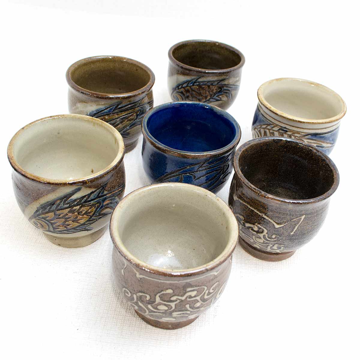 楽天市場】金城吉彦作 読谷壷屋焼 湯呑 小 全9柄(2-1) 沖縄 魚紋 海老