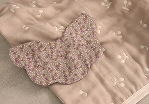 楽天市場】スタイ 日本製 ガーゼ 綿100% フラワースタイ ビブ | 6重