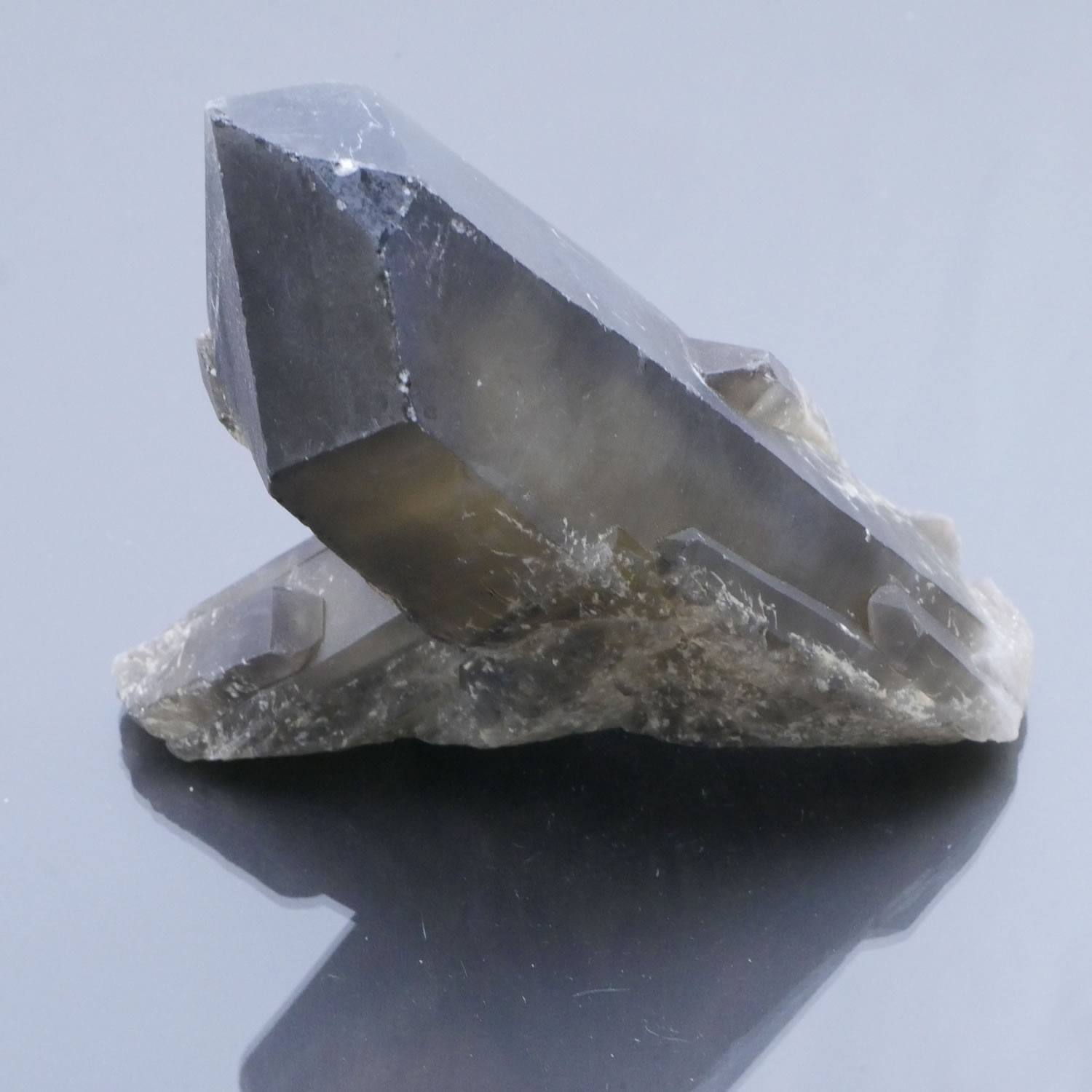 楽天市場】スモーキークォーツクラスター チベット産 1点物(ファントム