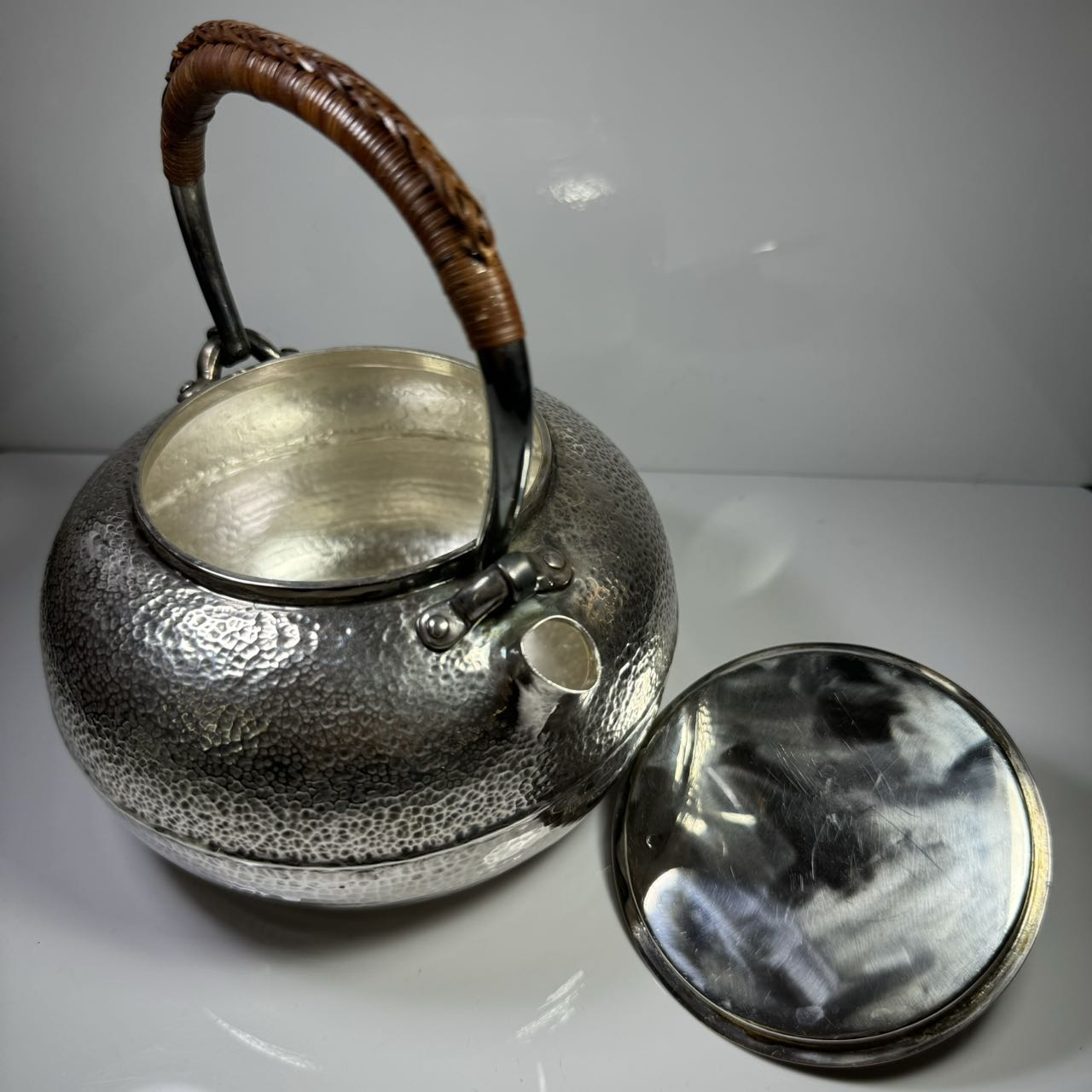 楽天市場】純銀細工 一東斎造 手作り 木摘蓋 古美術品銀瓶 湯沸 貴石