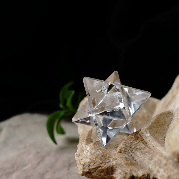 楽天市場】ヒマラヤ水晶 神聖幾何学 マカバ マルカバスター マカ