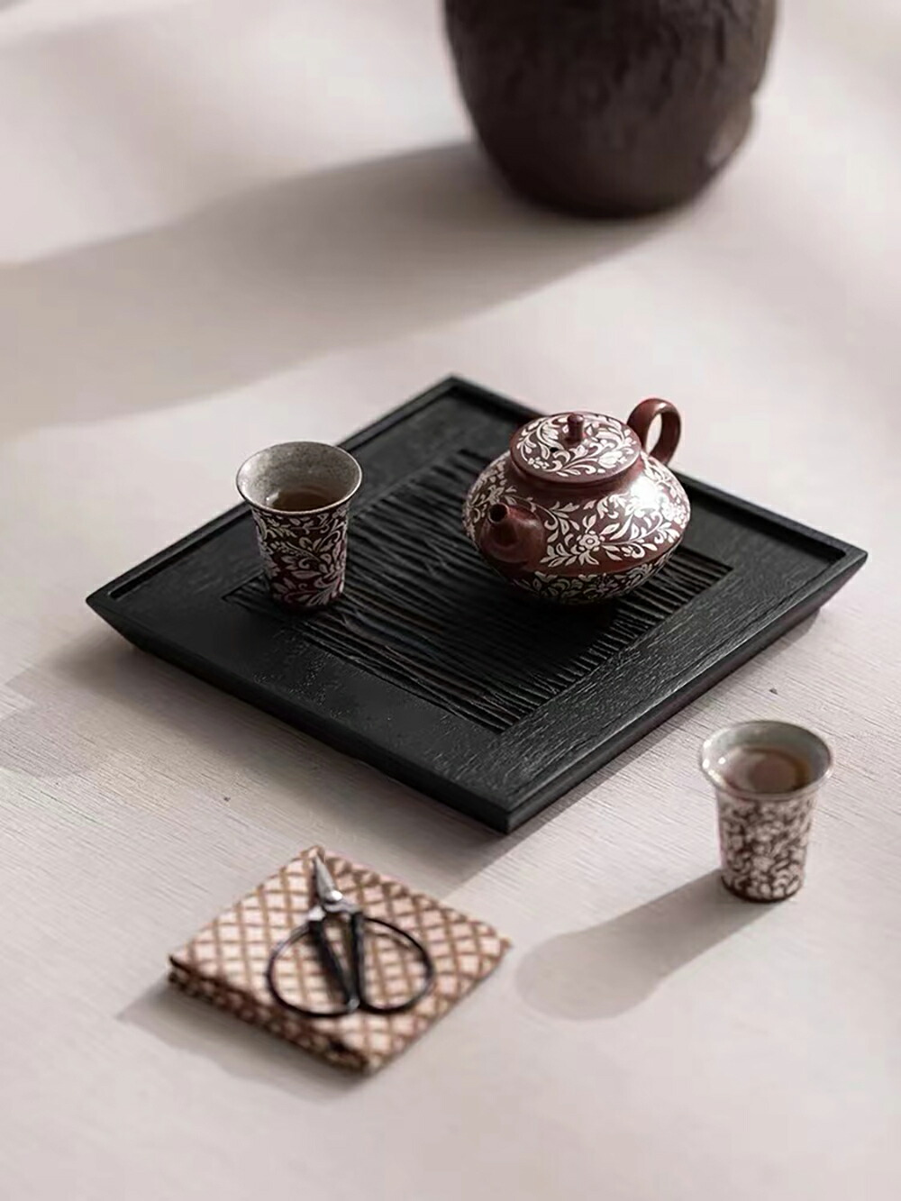 楽天市場】彫刻 手づくり 木製 トレー 黒 ブラック 配膳トレー 四角形