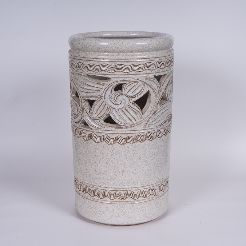 楽天市場】傘立て 陶器 信楽焼 切立唐草透し彫 傘立 ビンテージ 開店