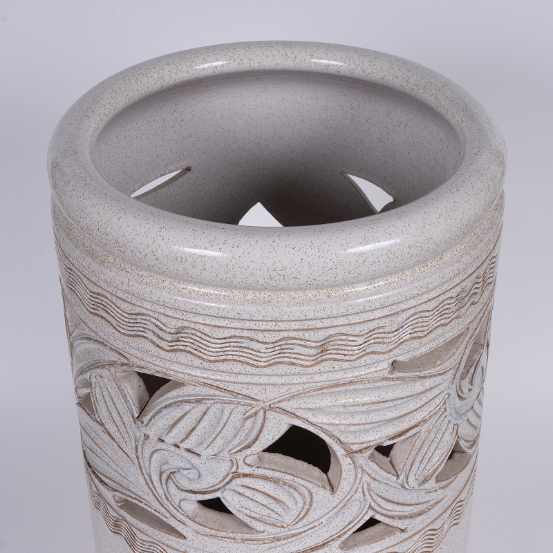 楽天市場】傘立て 陶器 信楽焼 切立唐草透し彫 傘立 ビンテージ 開店