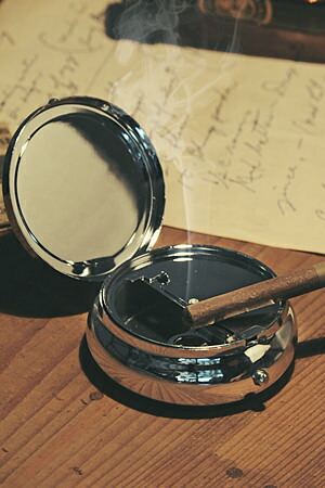 楽天市場】【灰皿 フタ付き おしゃれ 携帯用 ギフト アンティーク調