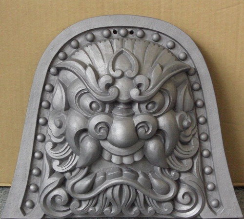 楽天市場】飾り用 鬼瓦 古代鬼面 尺（約30cm）【い】 魔除けの鬼瓦 瓦