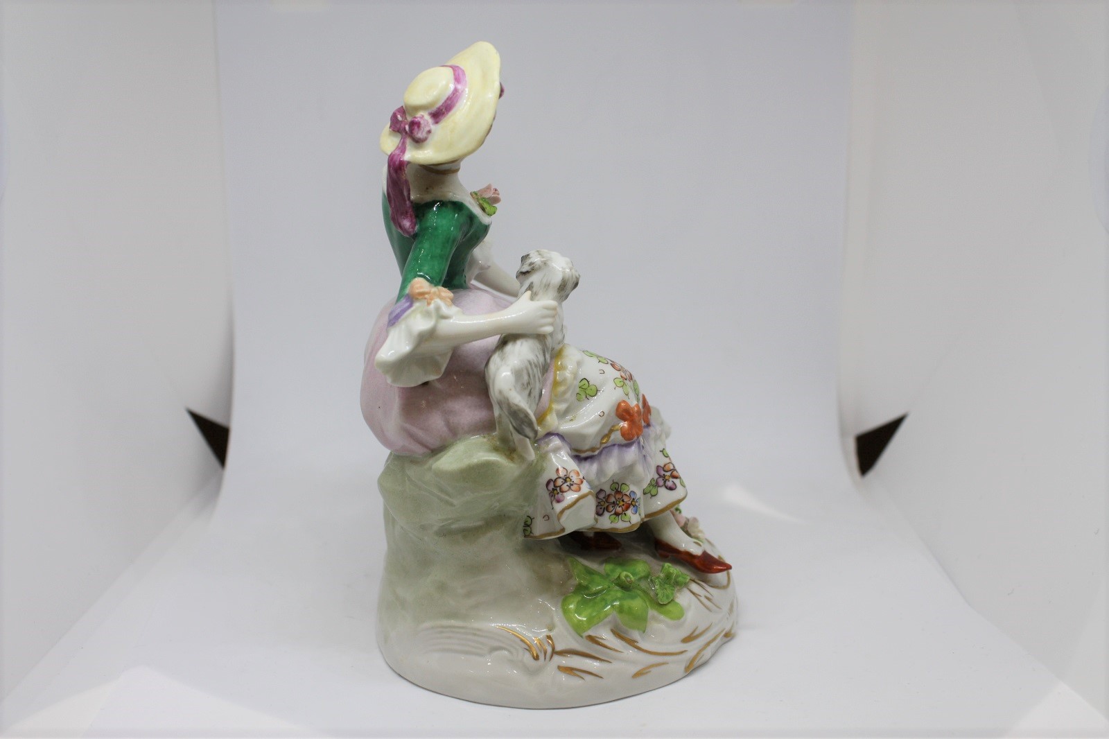 楽天市場】sitzendorf ジッツェンドルフ花畑と羊と戯れる女性 陶器置物