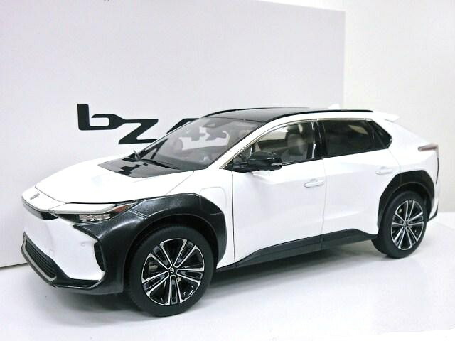楽天市場】TOYOTA特注 1/18 トヨタ bZ4X (ホワイト) 2022 : KITAGO