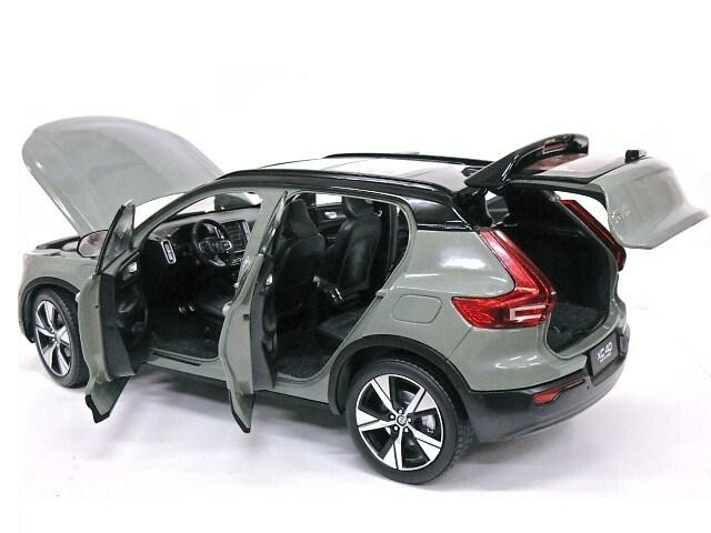 楽天市場】VOLVO特注 1/18 ボルボ XC40 リチャージ (グリーン) 2023
