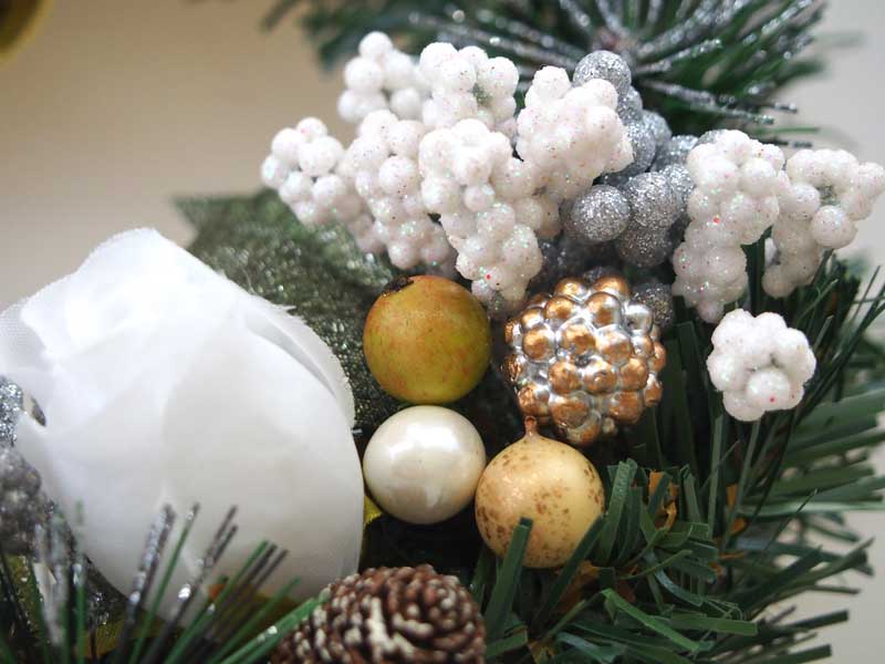 楽天市場】クリスマスリース20cm ホワイトゴールド 白色 金色 小さい