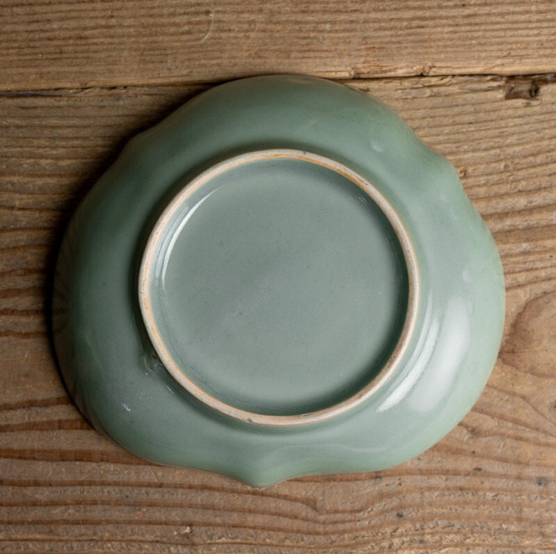 楽天市場】骨董○鍋島青磁変形深皿○後期鍋島 / W16cm / 稜花型 | 江戸