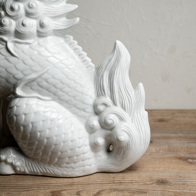 楽天市場】作家物○白磁麒麟大型置物○片方のキバが欠損 | 高さ48.5cm