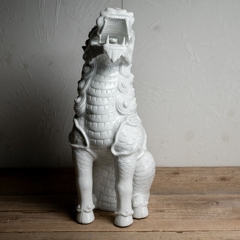 楽天市場】作家物○白磁麒麟大型置物○片方のキバが欠損 | 高さ48.5cm