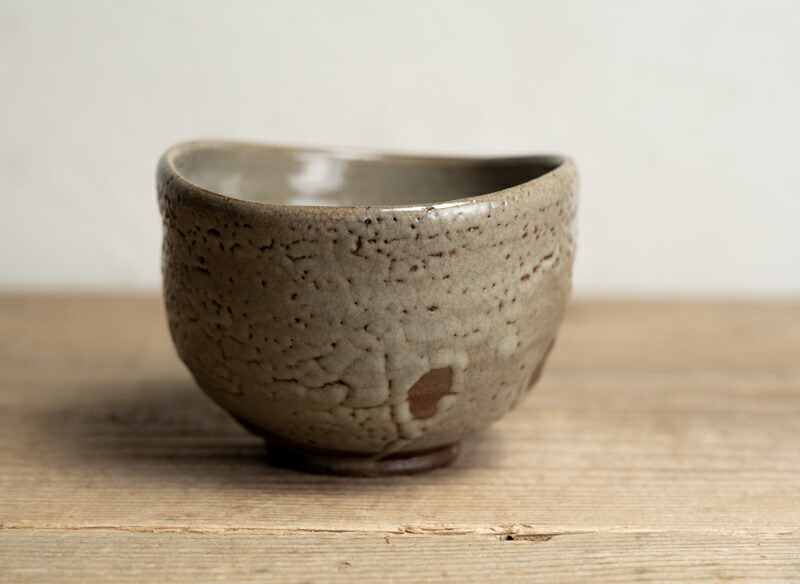 楽天市場】骨董○無地唐津沓型茶碗○小ニュウあり / 唐津焼 | 江戸後期