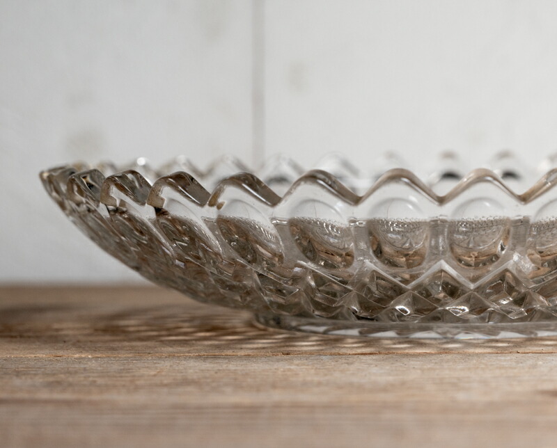 楽天市場】骨董○和ガラス輪花皿○ ギヤマン / 平鉢 / 28cm大皿 | 明治