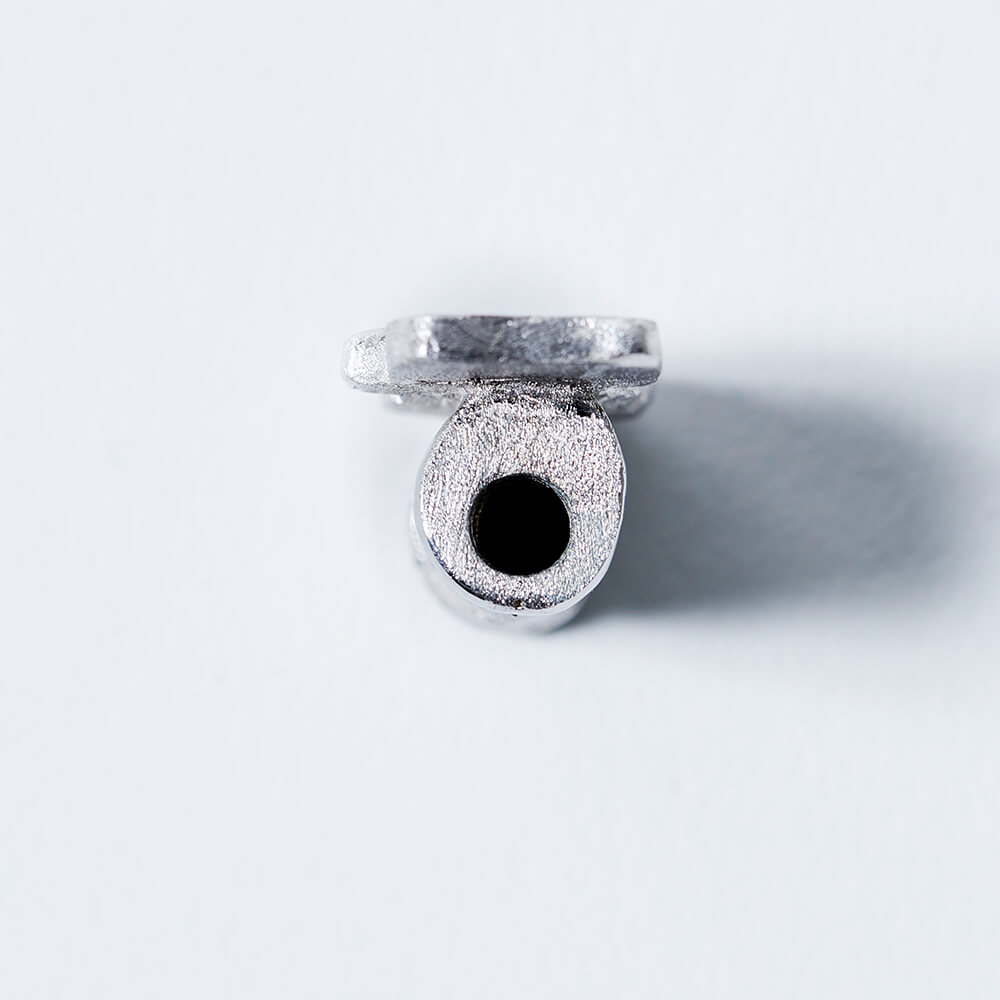 楽天市場】東京銀器 爪楊枝入れ 銀製品 オブジェ 化粧箱入り 1本挿し