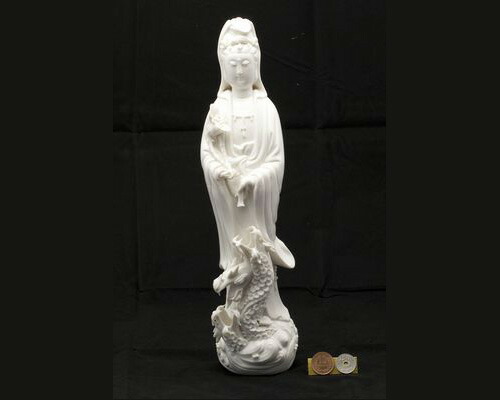 楽天市場】観音様 滴水観音菩薩置物 白磁陶器 LLサイズ 観音 置物 癒し