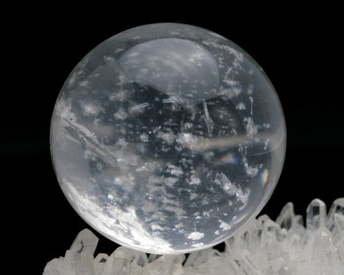 楽天市場】天然水晶天然レインボークォーツ 彩虹水晶 丸玉 49mm