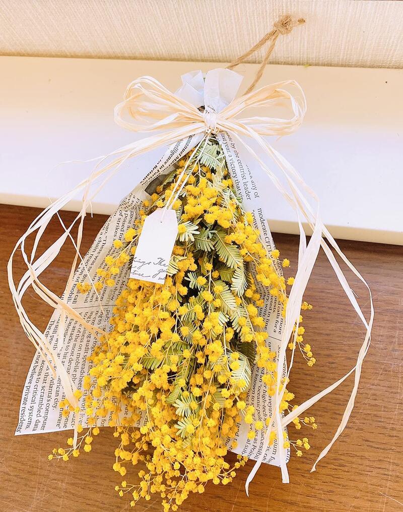 楽天市場】ドライフラワー ミモザ スワッグ ミニ 花束 ブーケ 壁掛け