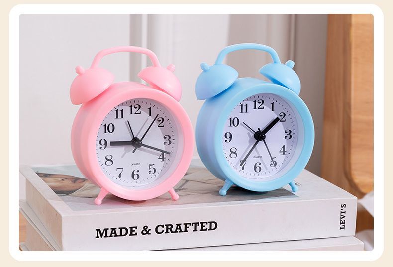 楽天市場】送料無料 目覚まし時計 置き時計 アナログ 電池式