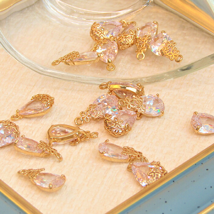 楽天市場】キラキラ雫チャーム 綺麗なしずく 涙型 ピアス イヤリング