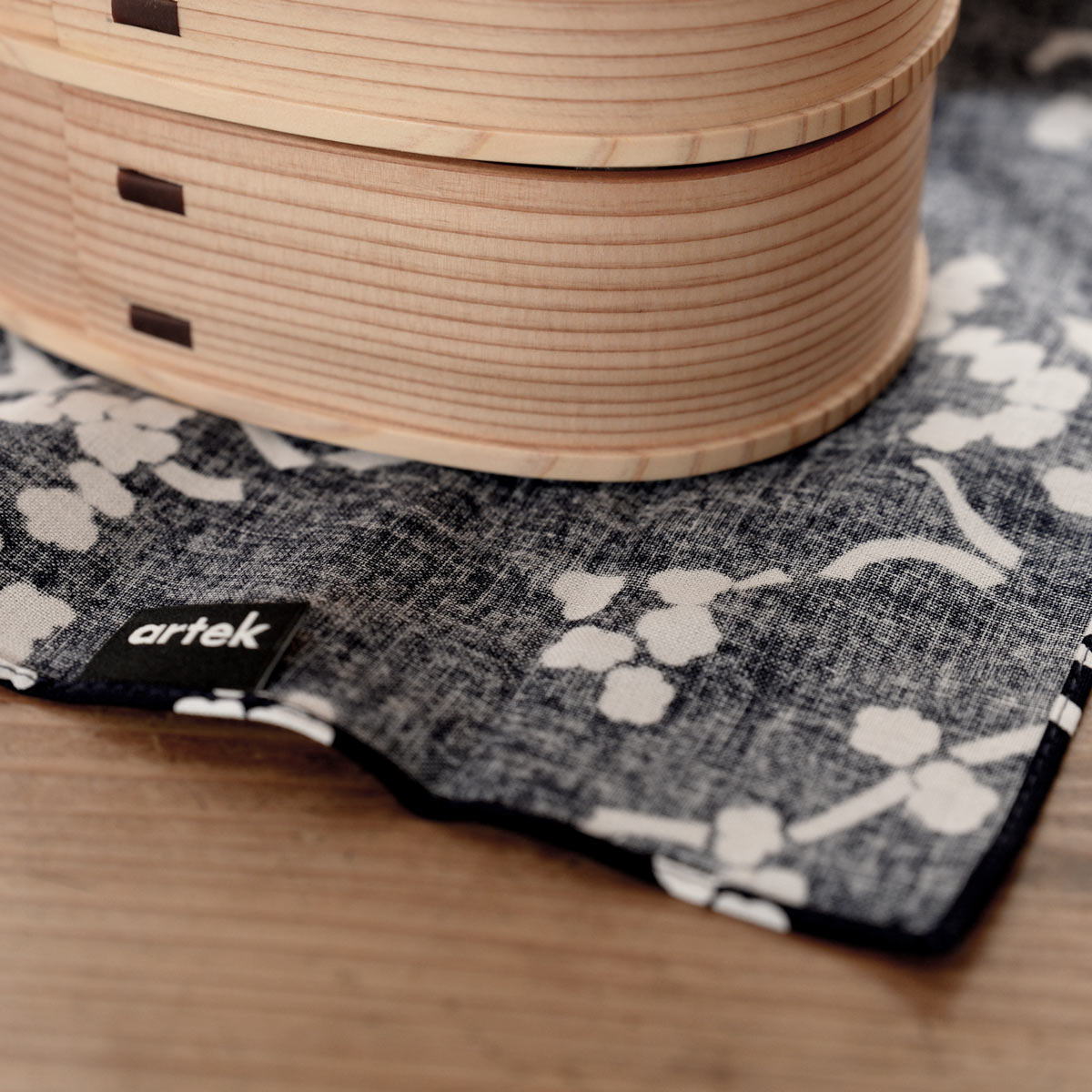 楽天市場】Artek アルテック KIRSIKANKUKKA 50cm キルシカンクッカ 小