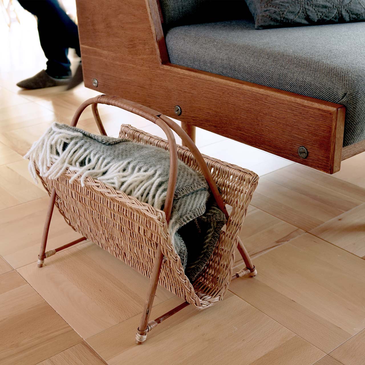 楽天市場】【選べる2タイプ】ラトビア製 手編み 柳のマガジン