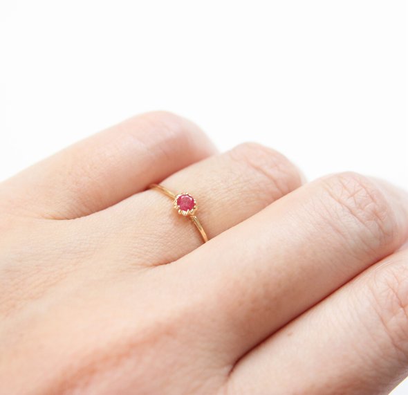 楽天市場】レッドベリル K18 リング（レッドエメラルド S）指輪 10号