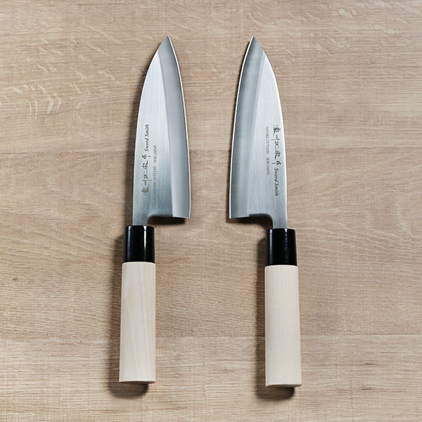 楽天市場】出刃包丁 18cm 濃州正宗 日本製 ステンレス 白木柄 （ 出刃
