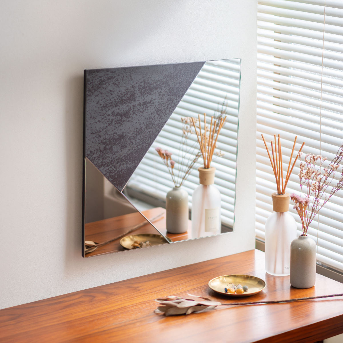 楽天市場】ミラー 壁掛け ウォールミラー イージス 45×45cm （ 鏡