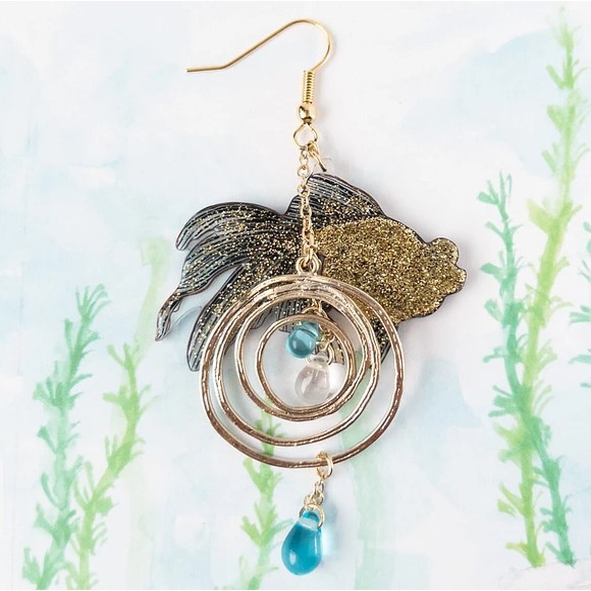 楽天市場】「金魚 出目金 片耳ピアス イヤリング」 金魚 出目金 ピアス