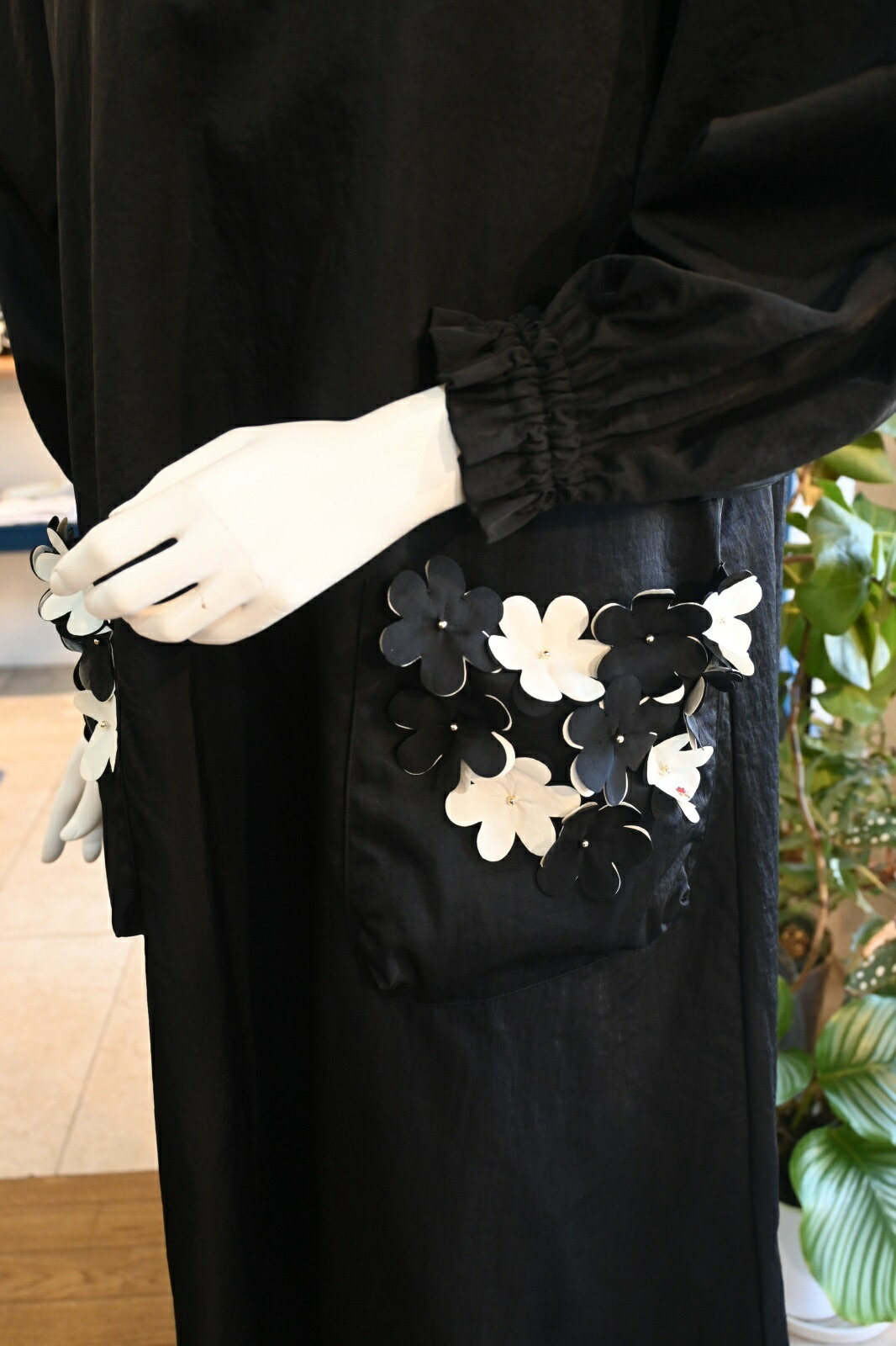 楽天市場】再入荷 正規販売代理店さえらポテチーノ エプロン黒グリーン